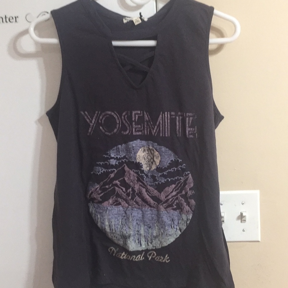 Shirt - Picture 2 of 3